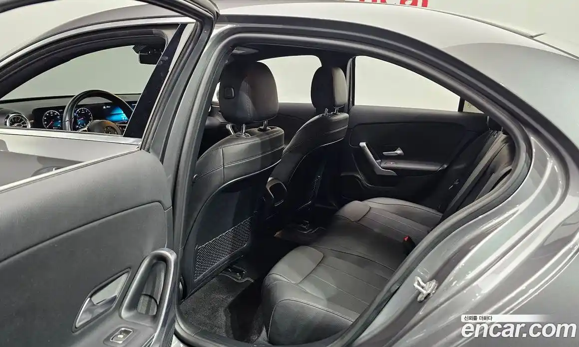Mercedes-Benz A-Class 2021 2.0 гидро, фото 11