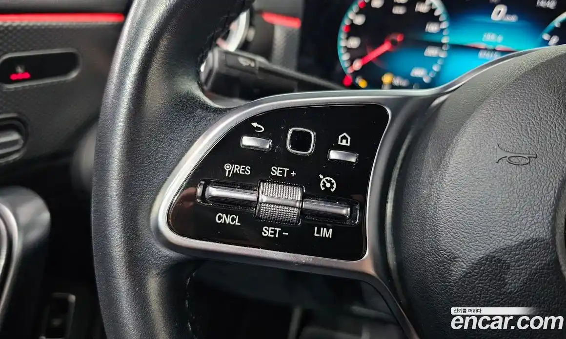 Mercedes-Benz A-Class 2021 2.0 гидро, фото 16