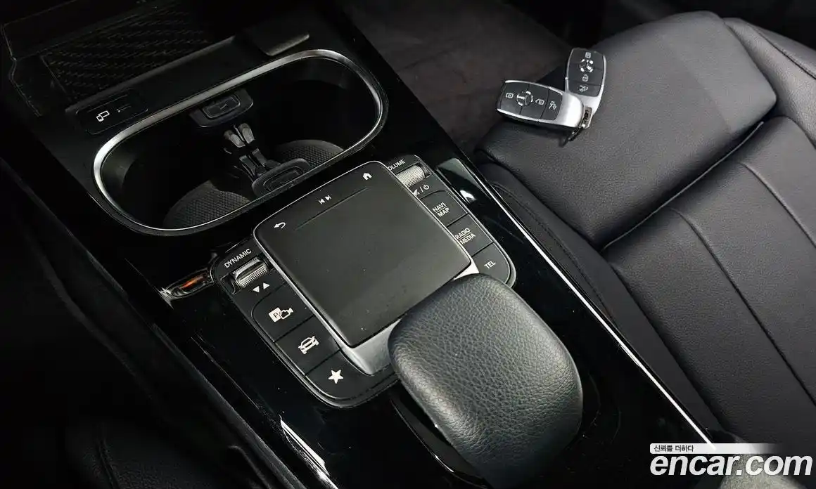 Mercedes-Benz A-Class 2021 2.0 гидро, фото 17