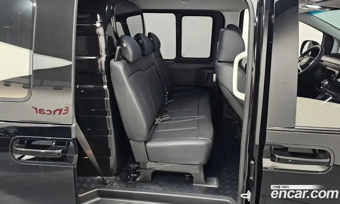 Hyundai Staria 2024 2.2 гидро, фото 16