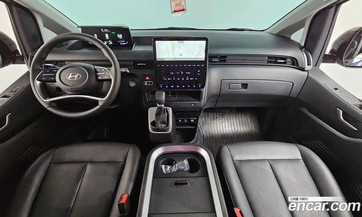 Hyundai Staria 2024 2.2 гидро, фото 9