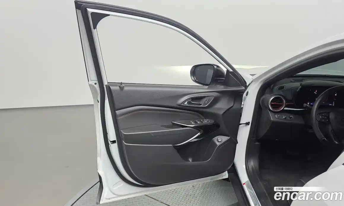 Chevrolet Trax 2023 1.2 гидро, фото 14