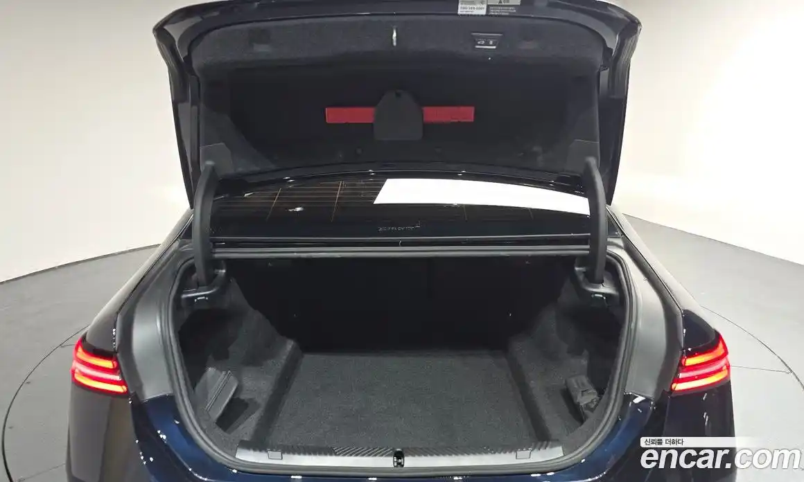BMW 5-Series 2025 2.0 гидро, фото 28