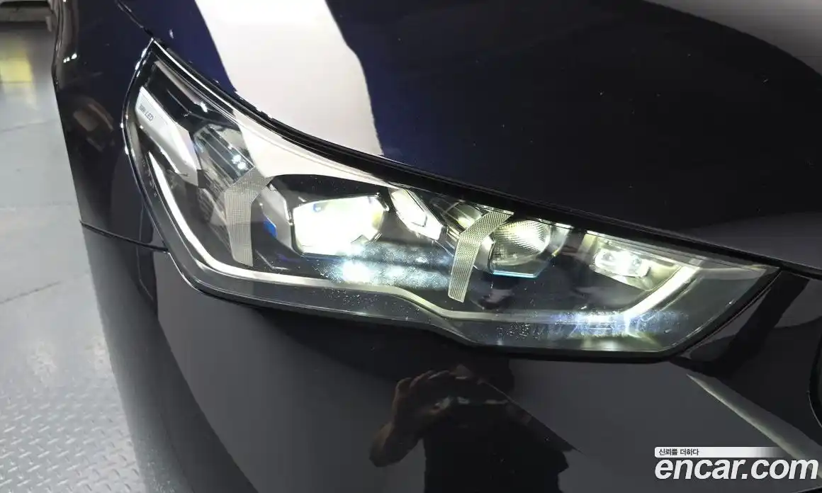 BMW 5-Series 2025 2.0 гидро, фото 7