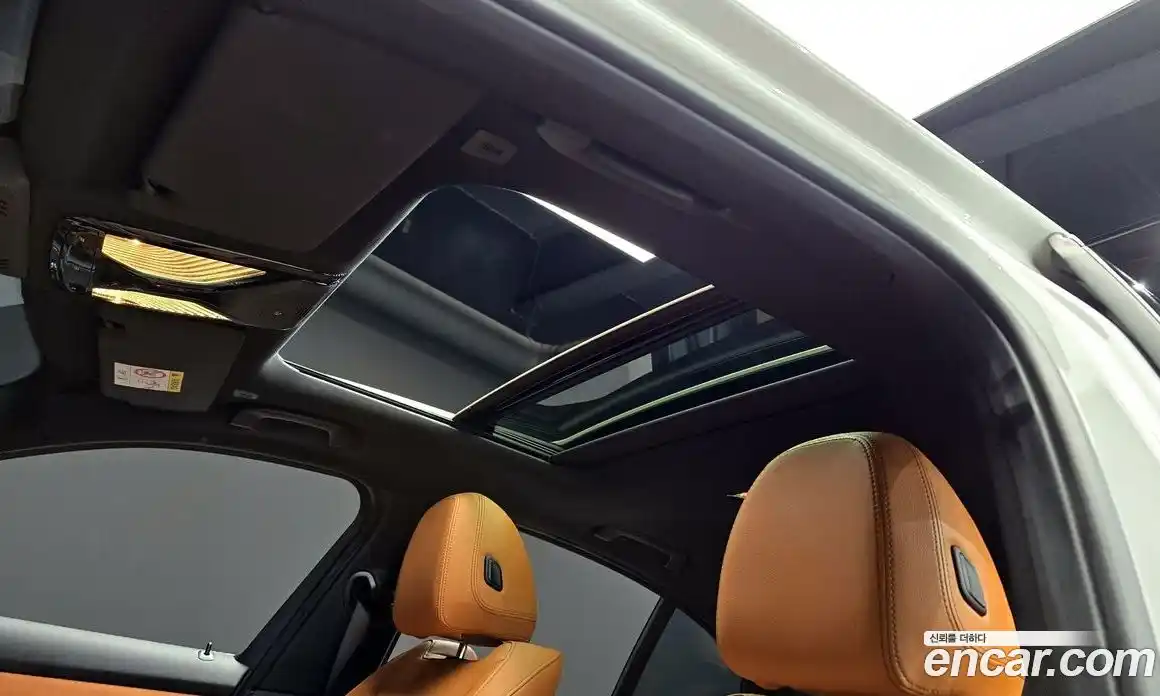 BMW 3-Series 2024 2.0 гидро, фото 28