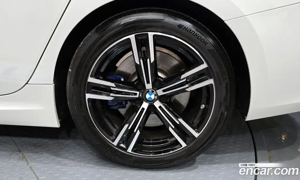 BMW 3-Series 2024 2.0 гидро, фото 7