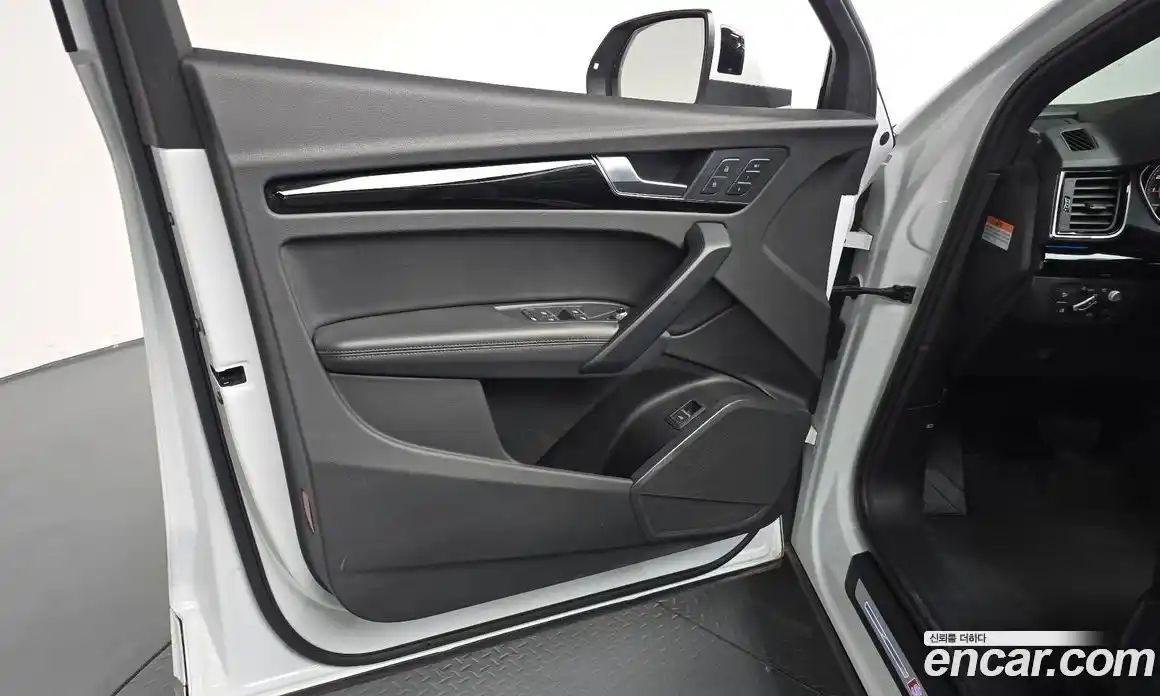 Audi Q5 2021 2.0 гидро, фото 28