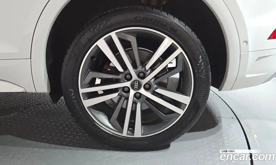 Audi Q5 2021 2.0 гидро, фото 6