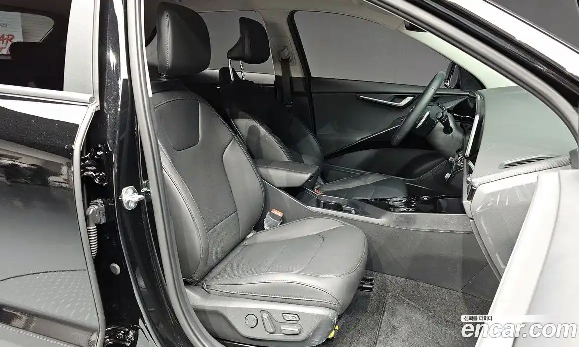 Kia Niro 2023 0.2 автомат (гидро), фото 17