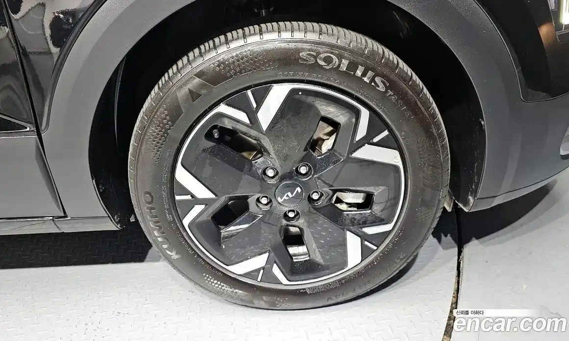 Kia Niro 2023 0.2 автомат (гидро), фото 7