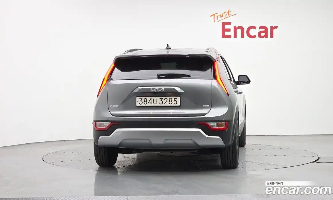 Kia Niro 2024 1.6 автомат (гидро), фото 4