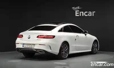 Mercedes-Benz E-Class 2022 2.0 гидро, миниатюра 2