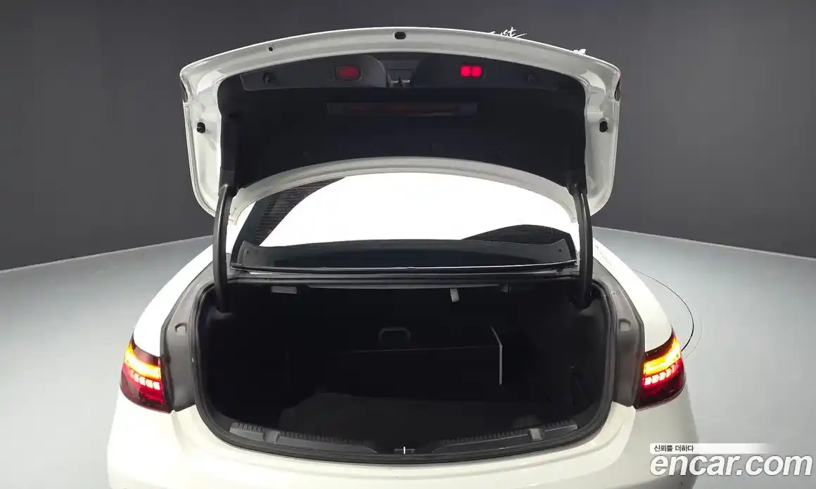 Mercedes-Benz E-Class 2022 2.0 гидро, фото 26