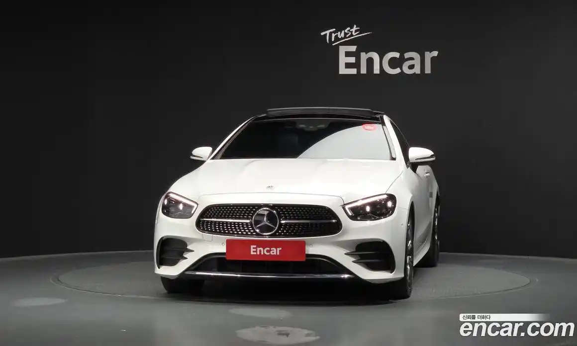 Mercedes-Benz E-Class 2022 2.0 гидро, фото 3