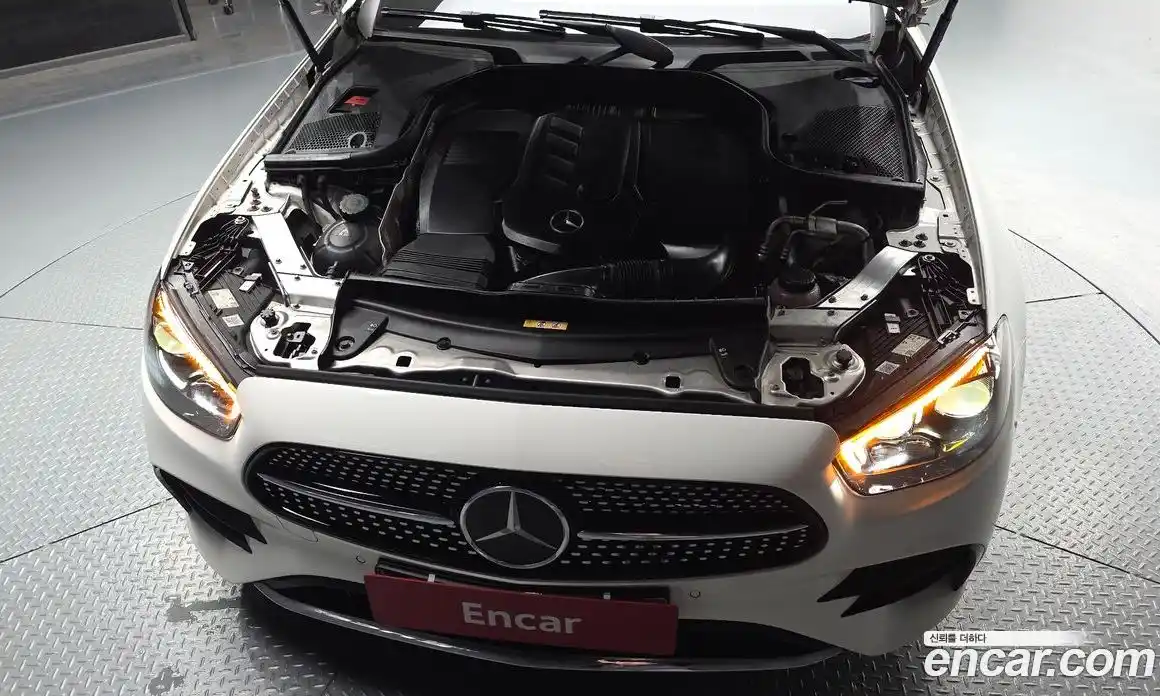 Mercedes-Benz E-Class 2022 2.0 гидро, фото 6