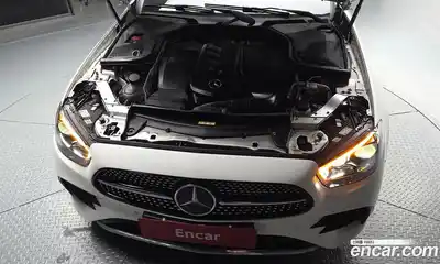 Mercedes-Benz E-Class 2022 2.0 гидро, миниатюра 6