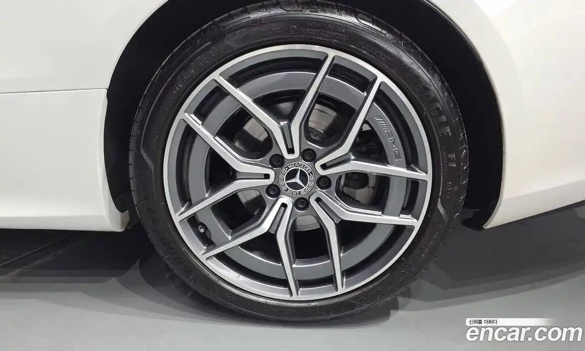 Mercedes-Benz E-Class 2022 2.0 гидро, фото 7