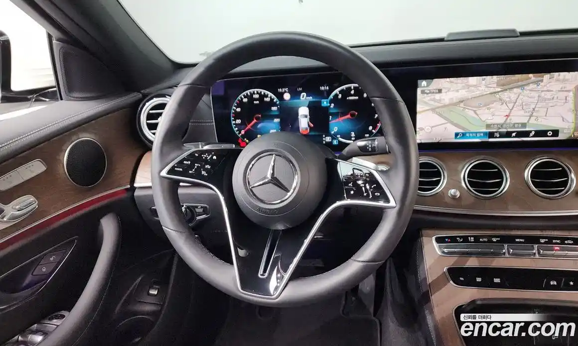 Mercedes-Benz E-Class 2023 2.0 гидро, фото 18