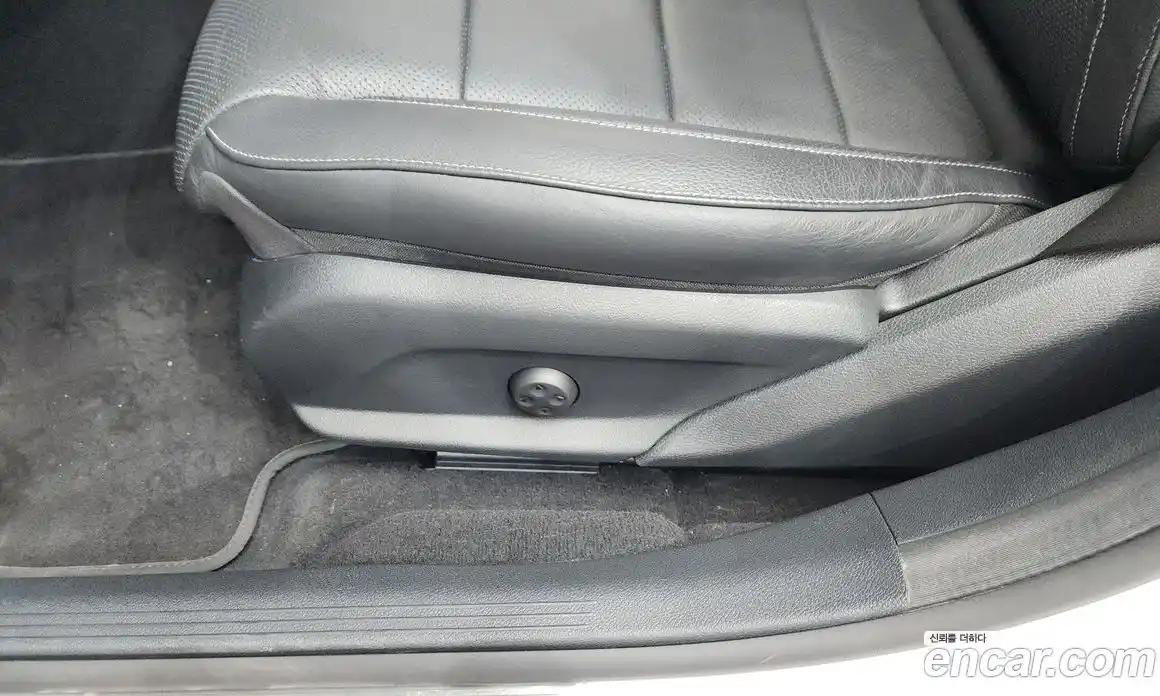 Mercedes-Benz E-Class 2023 2.0 гидро, фото 30