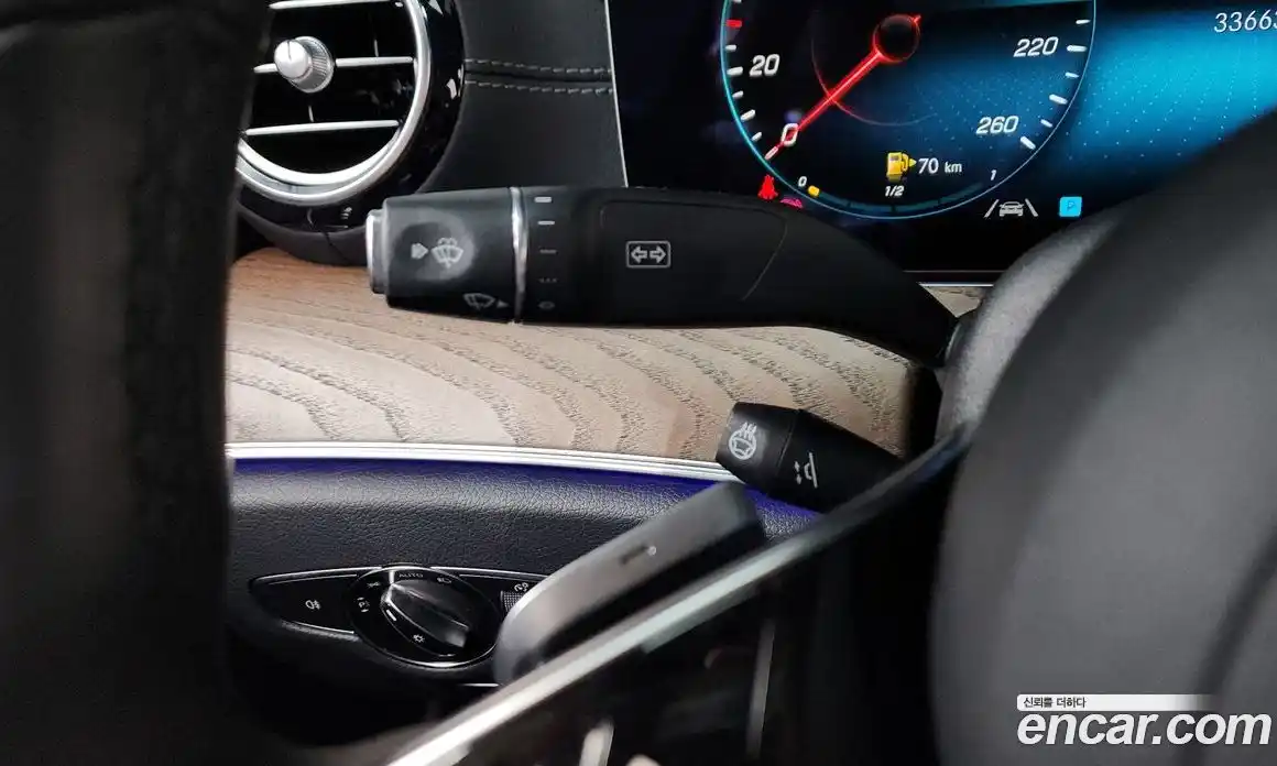 Mercedes-Benz E-Class 2023 2.0 гидро, фото 35