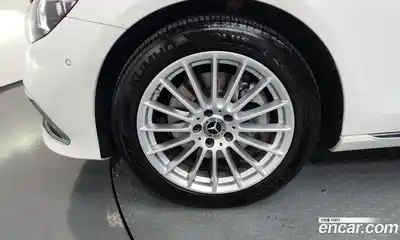 Mercedes-Benz E-Class 2023 2.0 гидро, миниатюра 4