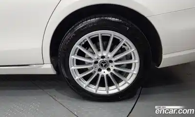 Mercedes-Benz E-Class 2023 2.0 гидро, миниатюра 6