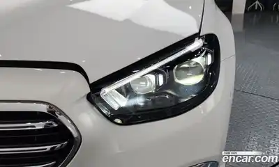 Mercedes-Benz E-Class 2023 2.0 гидро, миниатюра 7