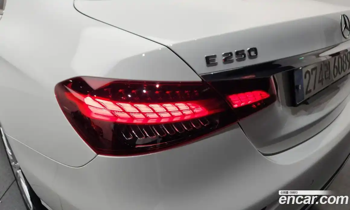 Mercedes-Benz E-Class 2023 2.0 гидро, фото 8
