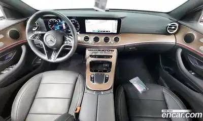 Mercedes-Benz E-Class 2023 2.0 гидро, миниатюра 9