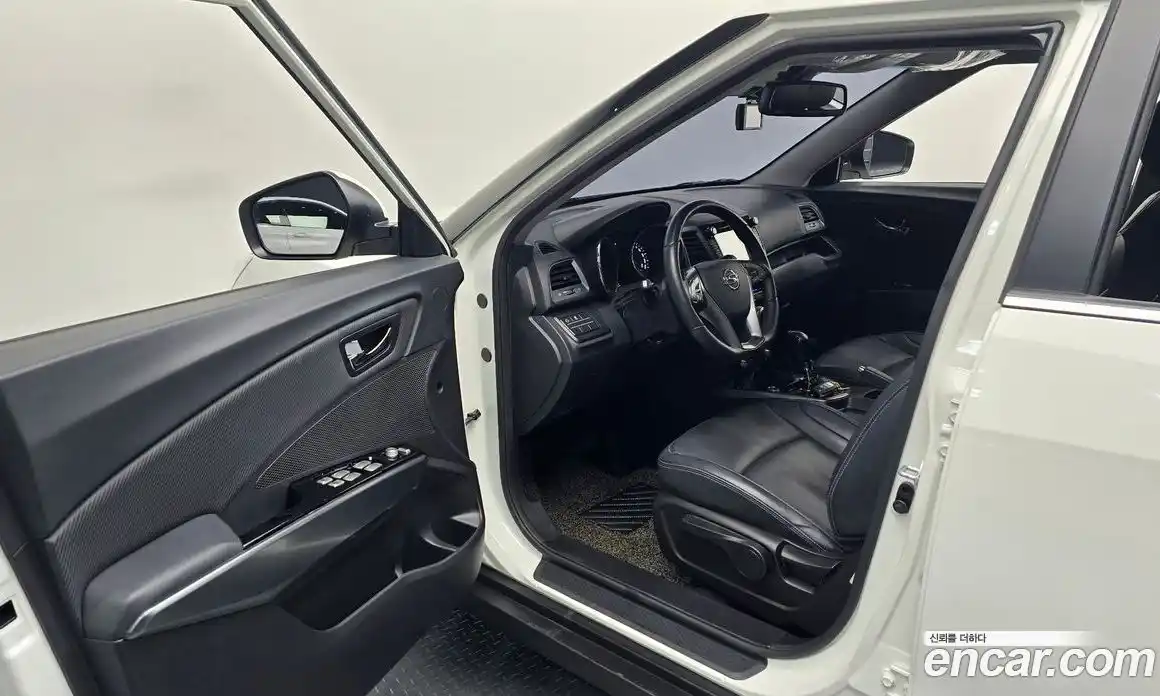 SsangYong TIBOLI 2018 1.6 автомат (гидро), фото 17
