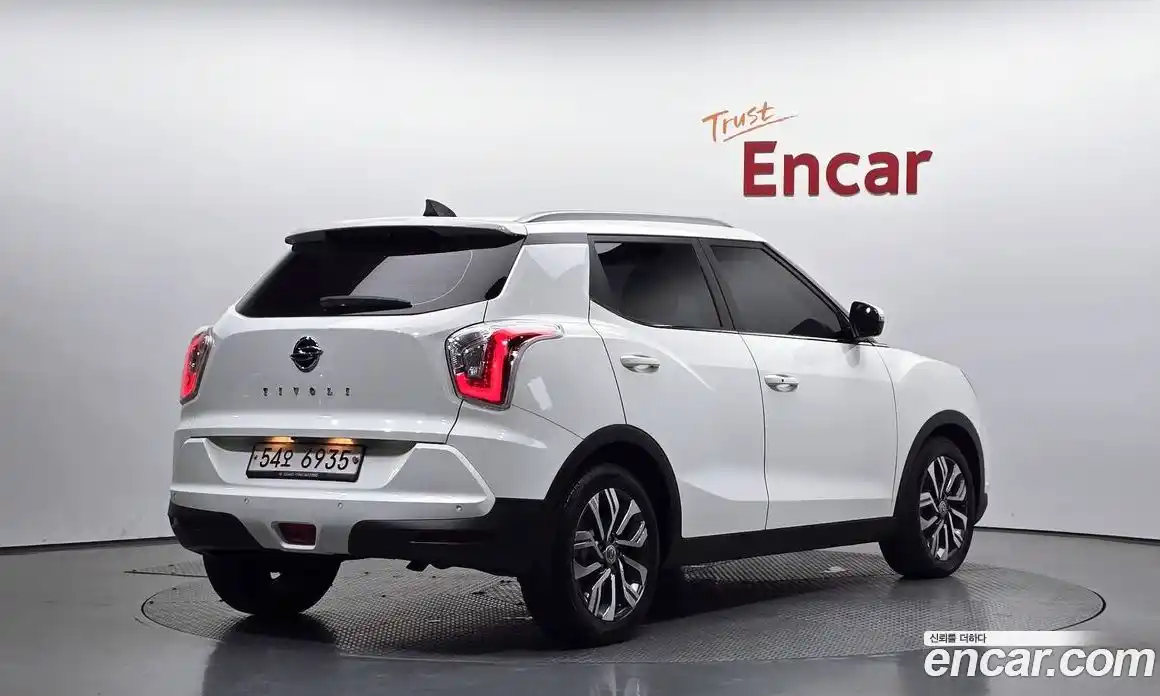SsangYong TIBOLI 2018 1.6 автомат (гидро), фото 2