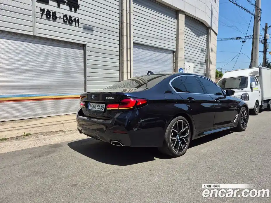 BMW 5-Series 2022 2.0 гидро, фото 2
