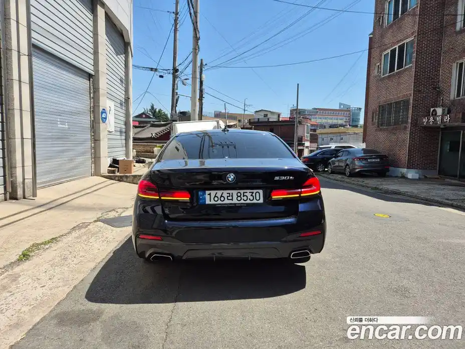 BMW 5-Series 2022 2.0 гидро, фото 4