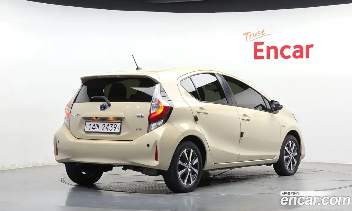 Toyota Prius 2018 1.5 гидро, фото 2