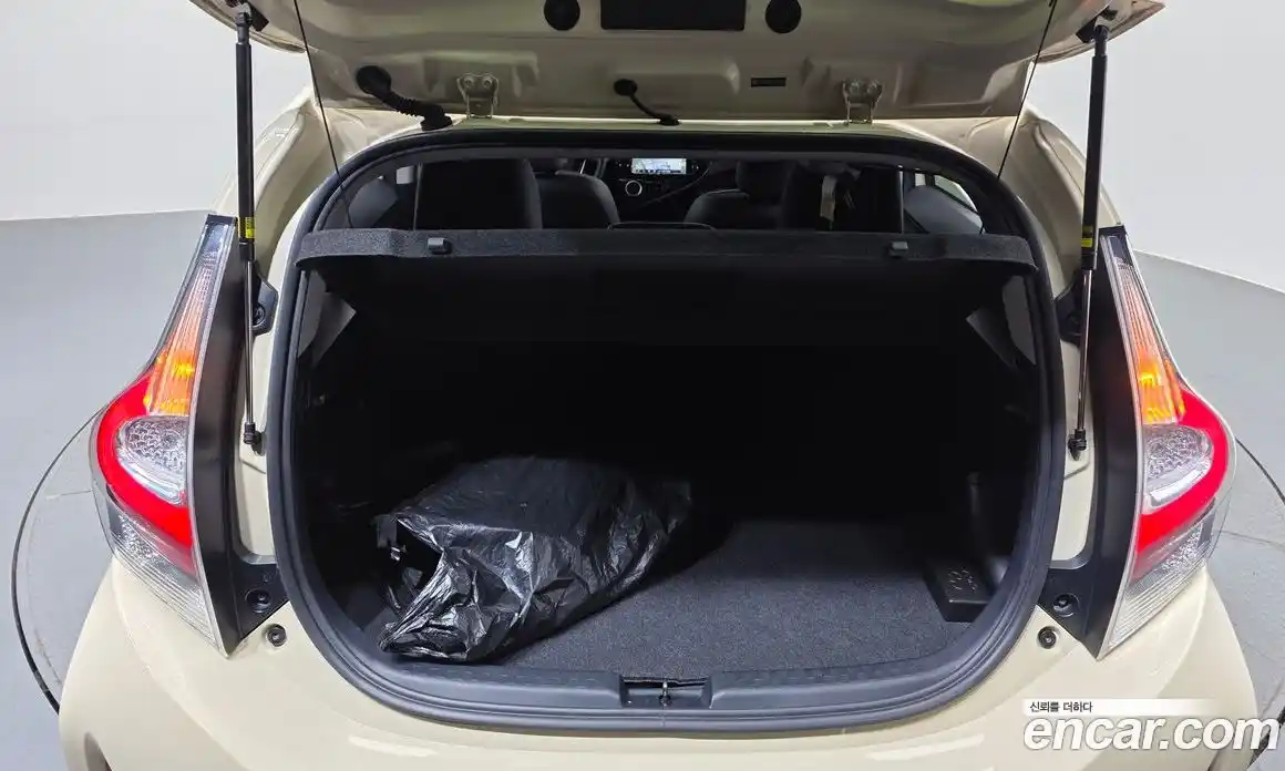 Toyota Prius 2018 1.5 гидро, фото 26