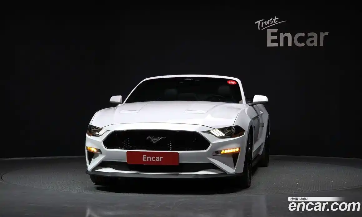 Ford Mustang 2022 5.0 автомат (гидро), фото 3
