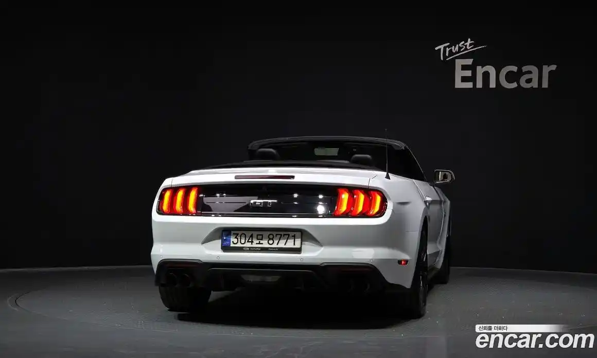 Ford Mustang 2022 5.0 автомат (гидро), фото 4