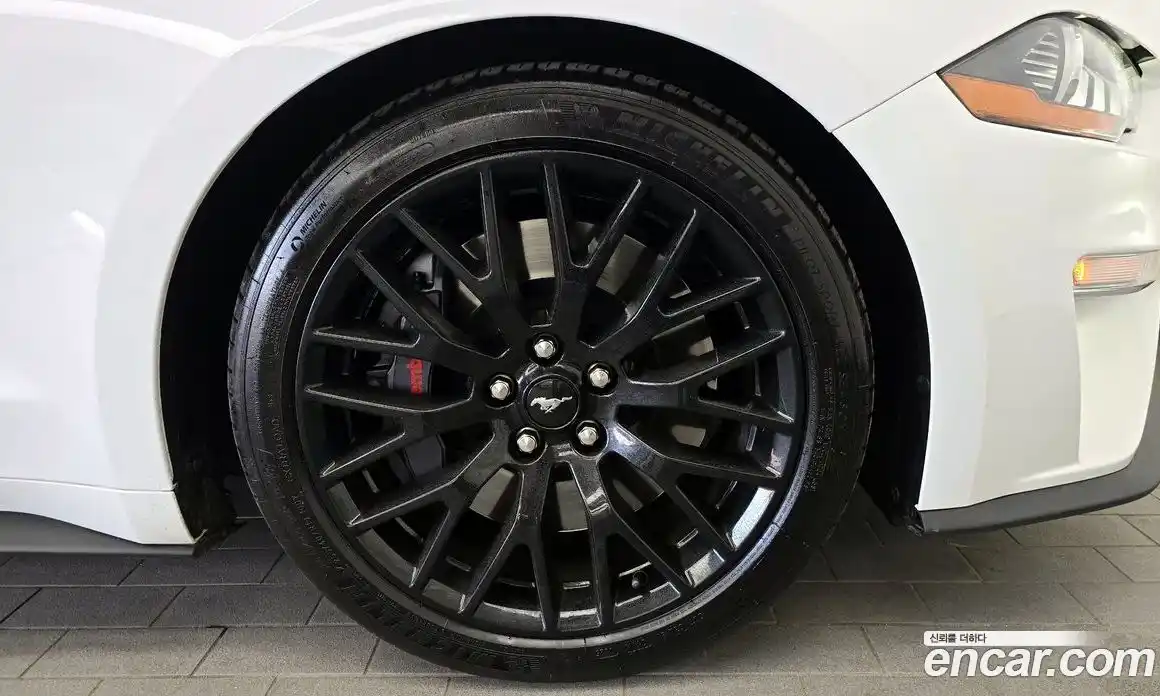 Ford Mustang 2022 5.0 автомат (гидро), фото 7
