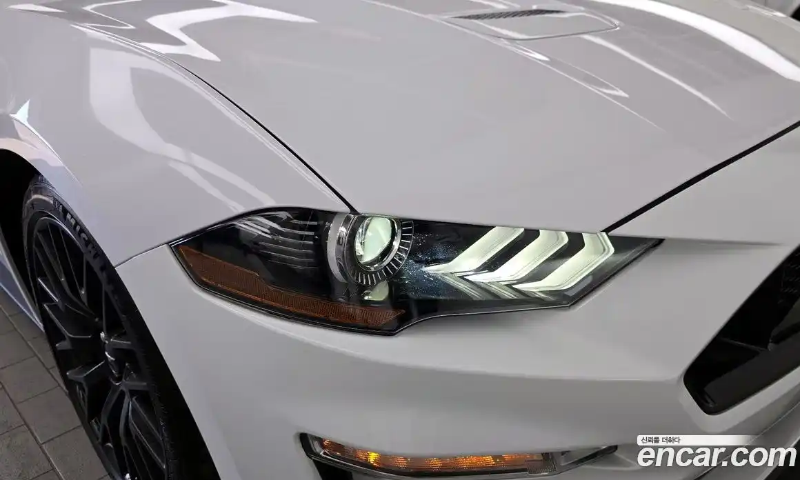 Ford Mustang 2022 5.0 автомат (гидро), фото 8