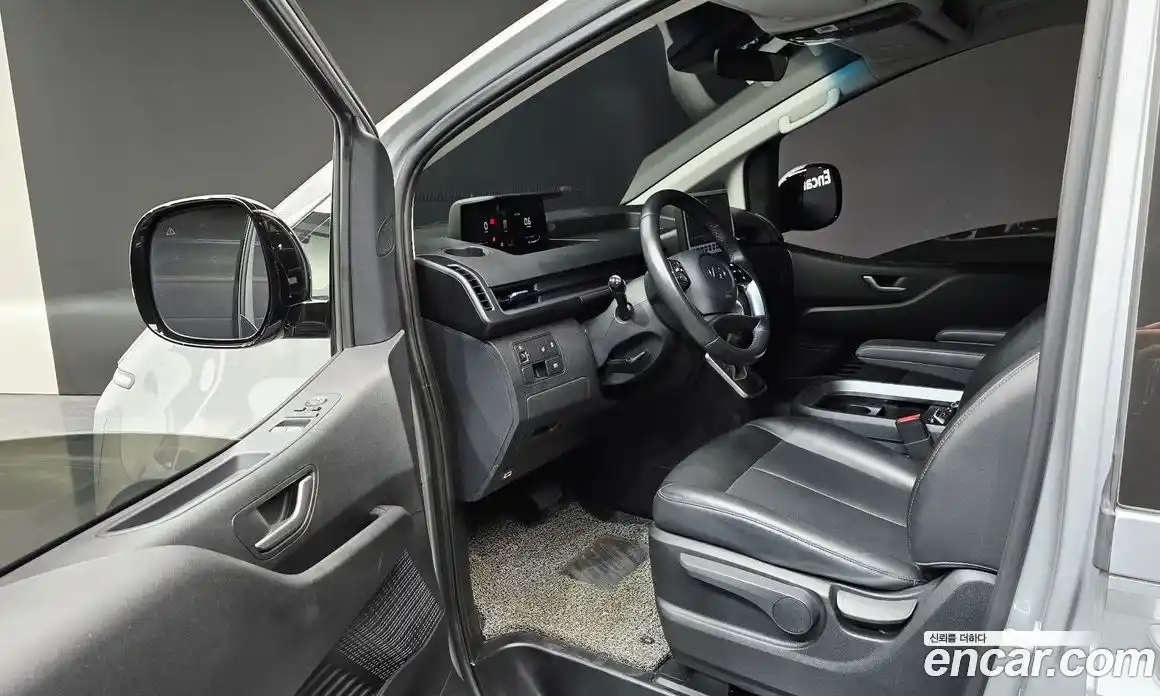 Hyundai Staria 2022 3.5 гидро, фото 13