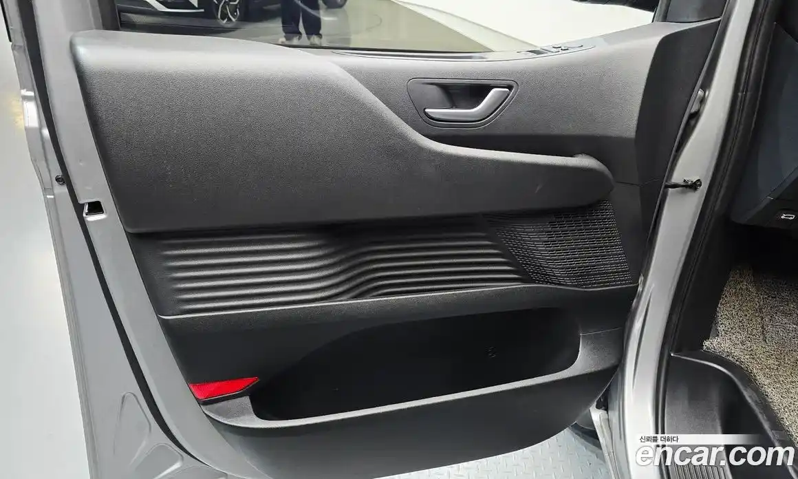 Hyundai Staria 2022 3.5 гидро, фото 14