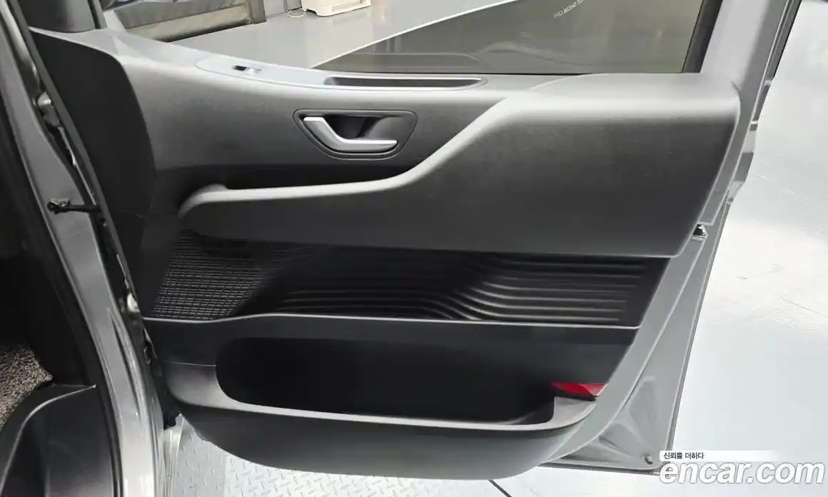 Hyundai Staria 2022 3.5 гидро, фото 15