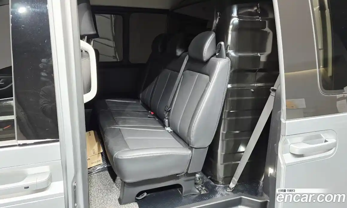 Hyundai Staria 2022 3.5 гидро, фото 17