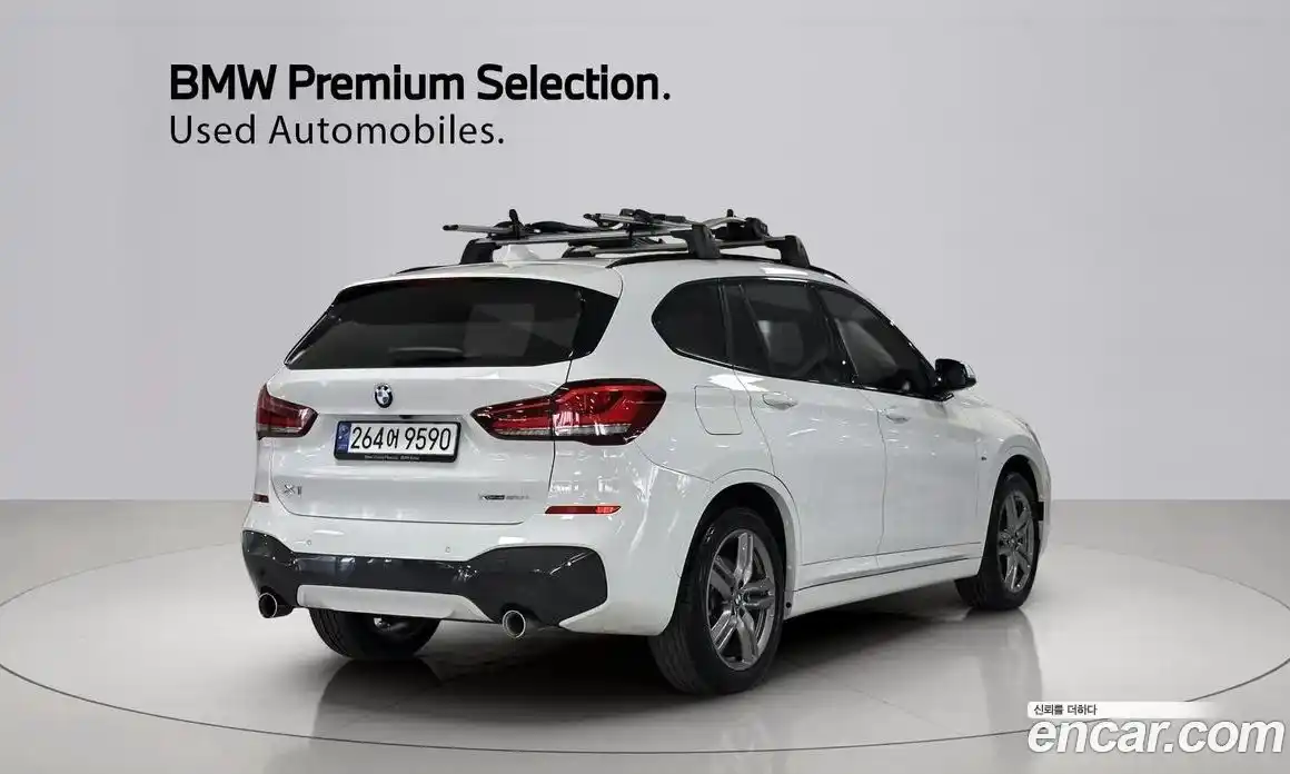BMW X1 2021 2.0 автомат (гидро), фото 2