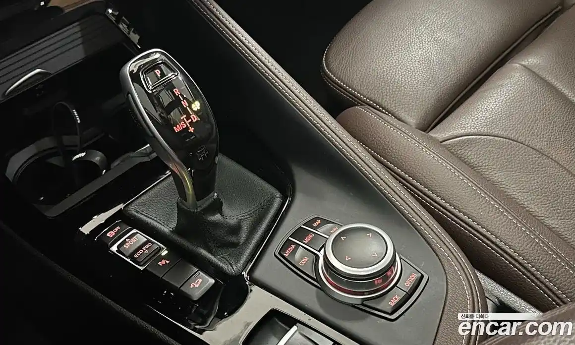 BMW X1 2021 2.0 автомат (гидро), фото 9