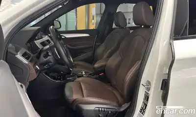 BMW X1 2021 2.0 автомат (гидро), миниатюра 10