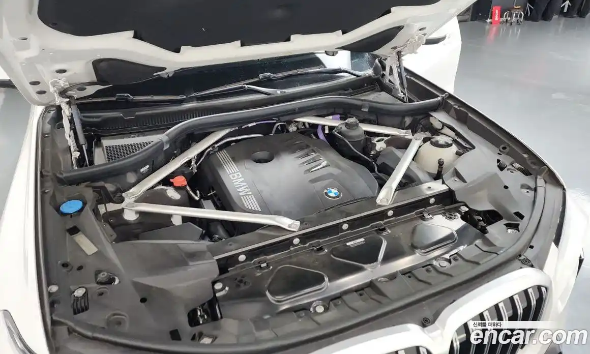 BMW X7 2023 3.0 гидро, фото 6