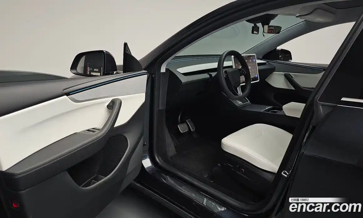 Tesla Model Y 2025 0.2 гидро, фото 12