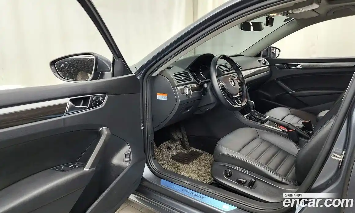 Volkswagen Passat 2018 2.0 автомат (гидро), фото 13