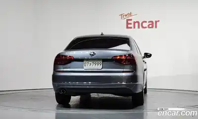 Volkswagen Passat 2018 2.0 автомат (гидро), миниатюра 4